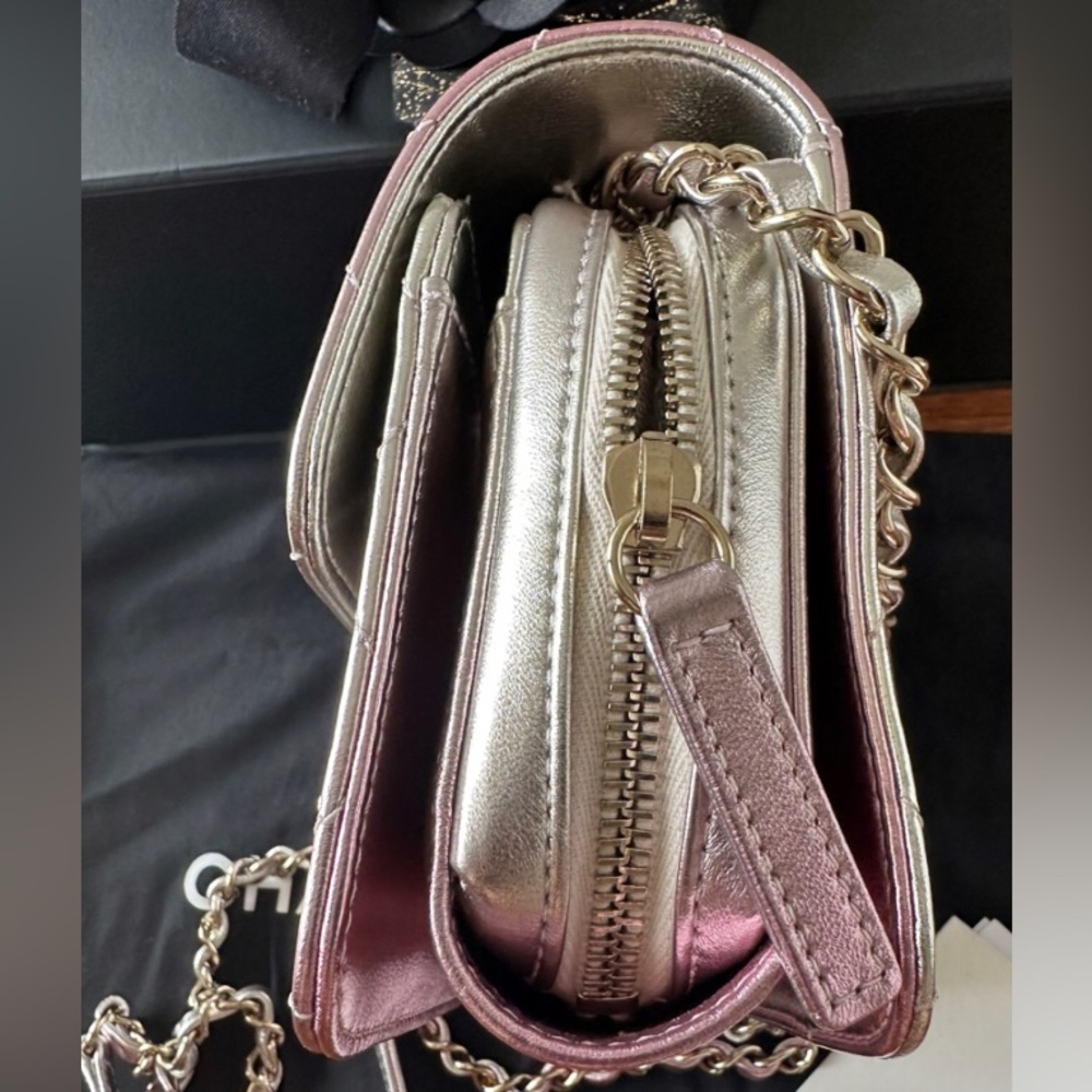 AUTHENTIC CHANEL Like a Wallet Flap Pink & Gold Metallic Limited Ed.Chain Bag🦄 - Picture 8 of 10